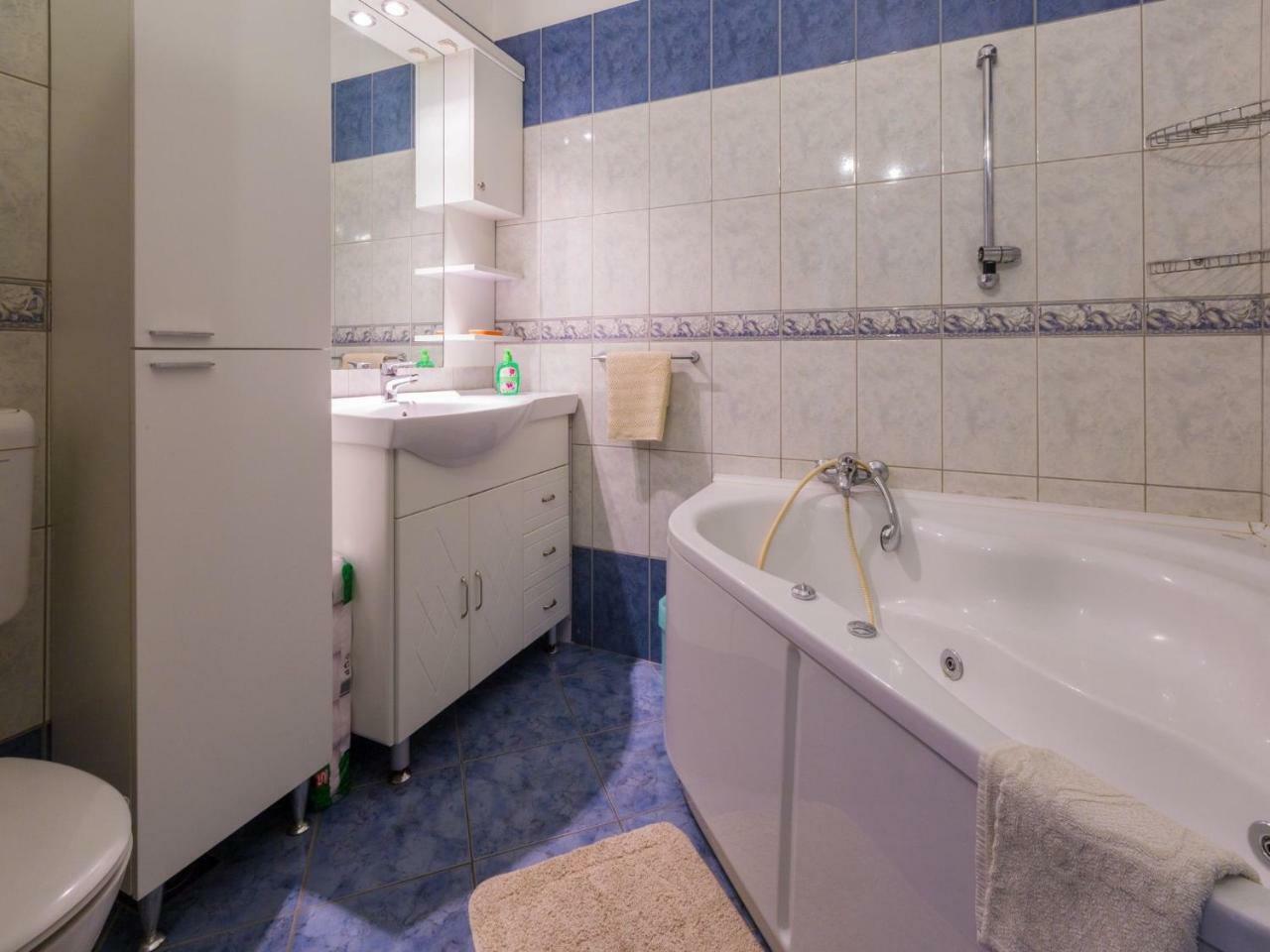 Apartments Adrasteja Dramalj Extérieur photo